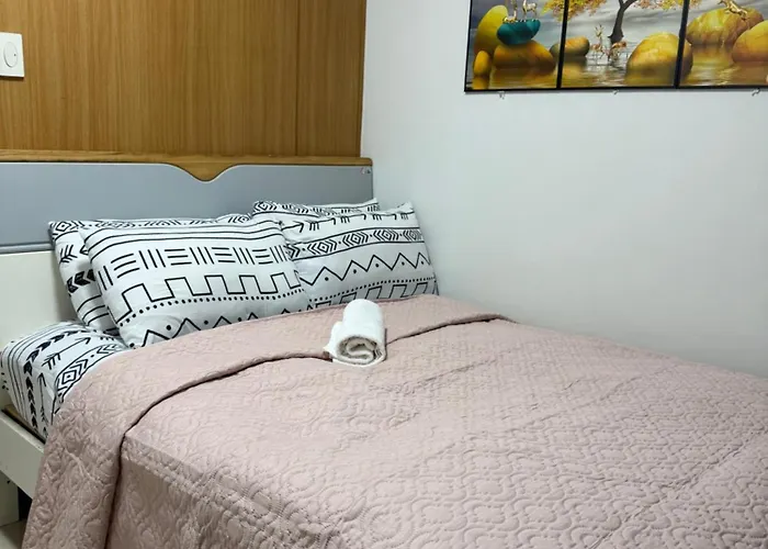 Apartment Shell Residences Moa Elegant Condotel
